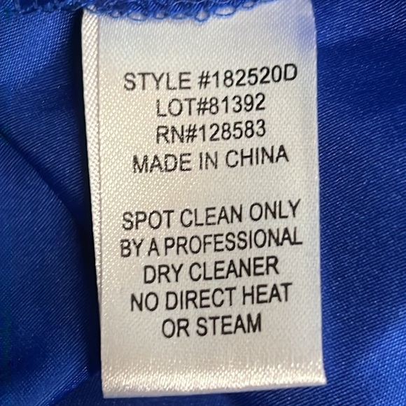 Decode party gown blue color  size 2 in excellent used condition. - Picture 8 of 10